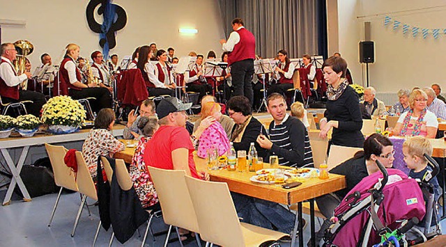 Musikherbst mit Oktoberfest in Wallburg.   | Foto: Adrian Hoffmann