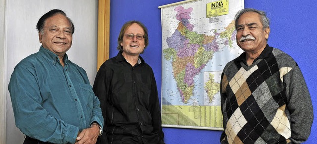 Sie wollen den Freiburgern Indien nahe...Brahma, Peter Vonessen und Bipin Pant   | Foto: thomas kunz