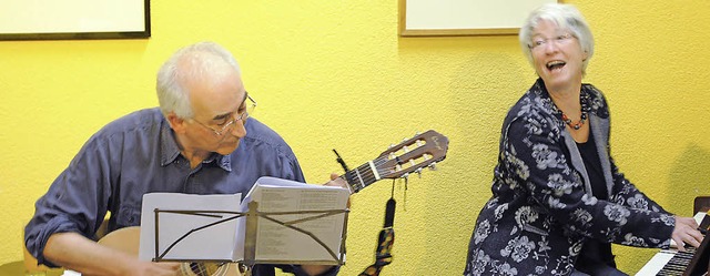 Sie singen querbeet und freuen sich b...unde: Stefan Bhm und Mechtild Fuchs.   | Foto: Ullmann