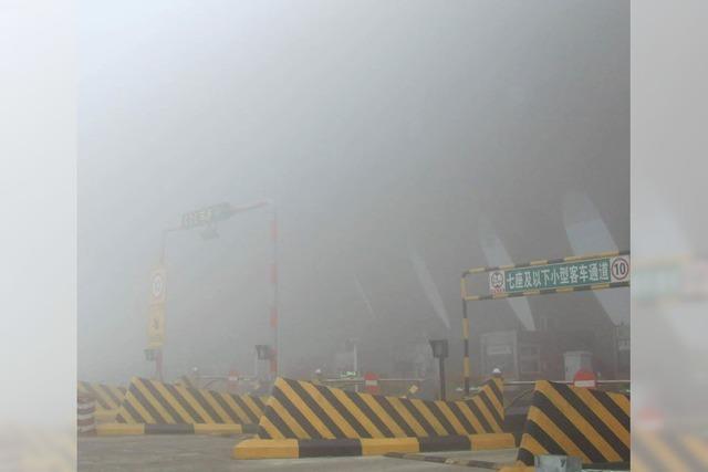 Smog legt Verkehr lahm