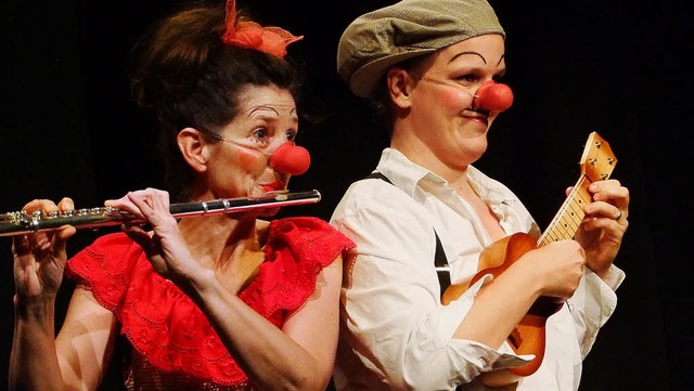 Die Clowninnen Sibil Rossi und Marie-T...en &#8222;Classics for dummies&#8220;.  | Foto: Martina David-Wenk