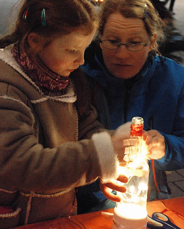 Flaschenpost kann auch leuchten.  | Foto: Maja Tolsdorf