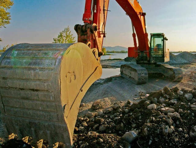 Beim Baggern kann mitunter etwas schief gehen.  | Foto: fotolia.com/GHotz