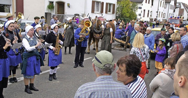 Kilwi-Umzug am Montag in Weisweil: Aus...tation war an der &#8222;Sonne&#8220;.  | Foto: Ilona Hge