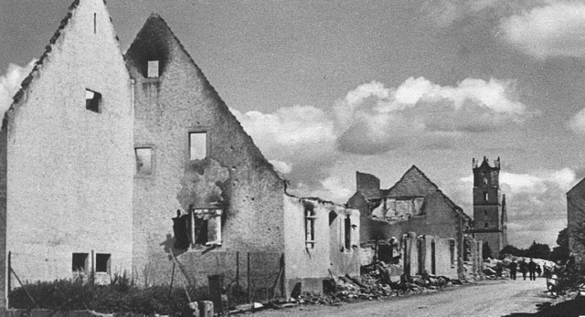 Neuenburg wurde 1940 fast komplett zerstrt.   | Foto: Stadtarchiv Neuenburg / Privat