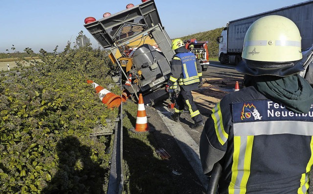 Auf dieses Fahrzeug prallte der Unfallverursacher.   | Foto: Martin Ganz