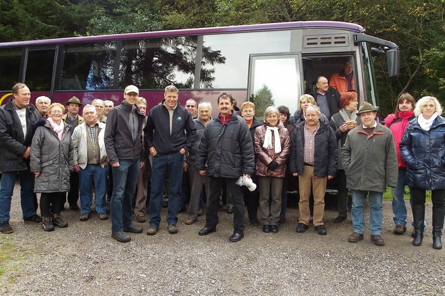 Schafhalter mit Reisebus: Die Schafhalter sind in Bernau angekommen.  | Foto: Ulrike Spiegelhalter