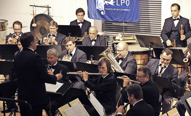 Das Landespolizeiorchester begeisterte...und wurde mit groem Beifall belohnt.   | Foto: Christiane Franz