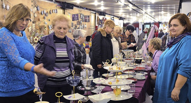 Stand an Stand drngte sich im Brgers...ne stehen und bewunderten die Auswahl.  | Foto: Martina Proprenter