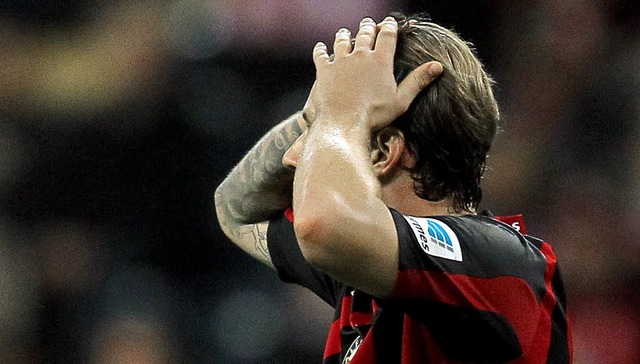 Der Frankfurter Marco Russ hat offenba...r Eintracht Frankfurt geschlagen hat.  | Foto: dpa