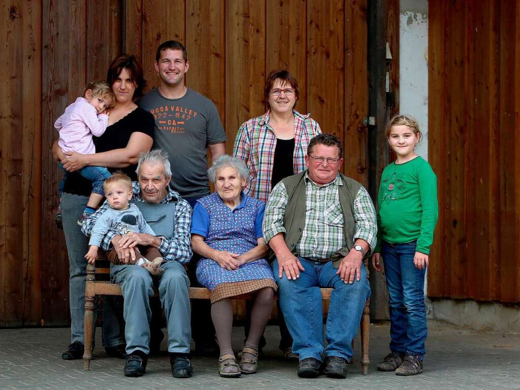 Vier Generationen auf einem Bild: Die Frenks vom Lindenhof in Schwanau-Nonnenweier. 