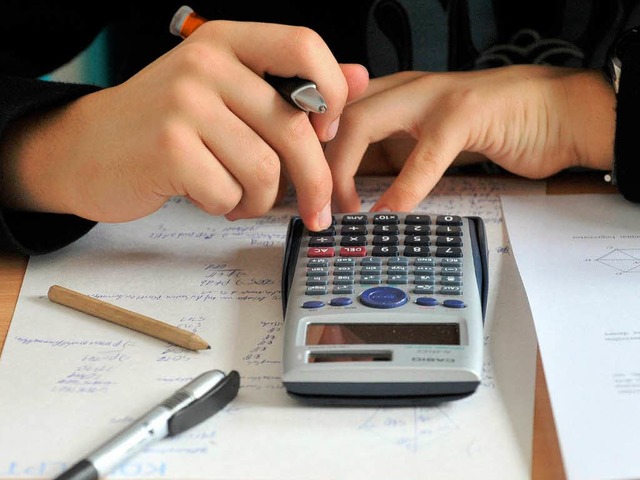 Taschenrechner im Matheunterricht   | Foto: dpa