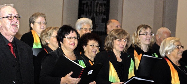 Der Gesangverein Albbruck unter der Le...erung in der Grwihler Kirche sorgten.  | Foto: Martina Meyer