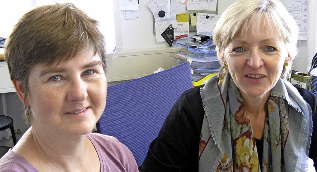 Barbara Schopka (li.) und Monika Kalte...mmern sich um ehrenamtliche Betreuer.  | Foto: D. Mller-Barbian