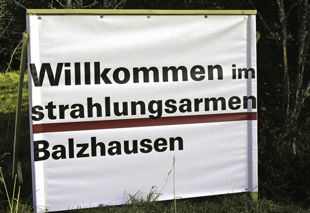 Mit diesem und weiteren Transparenten ...glich ist, wurden sie nun entfernt.    | Foto: WD