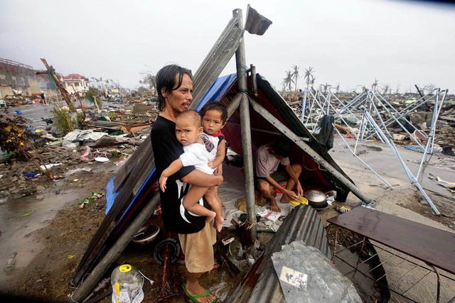Hunderttausende Opfer des Taifun &#8222;Haiyan&#8220; warten dringend auf Hilfe.  | Foto: DPA