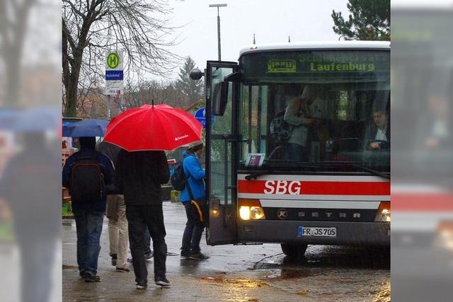 Vom Zug auf den Bus