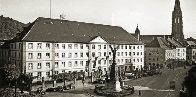 Die Ansicht von 1935 des Karlsruher Fo...aserne &#8211; samt dem Lanzengitter.   | Foto: Archiv Manfred Gallo