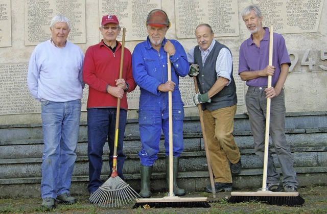 Nicht nur langjhrige Turner, sondern ...nfelsen im Einsatz sind diese Mnner.   | Foto:  Wrmle