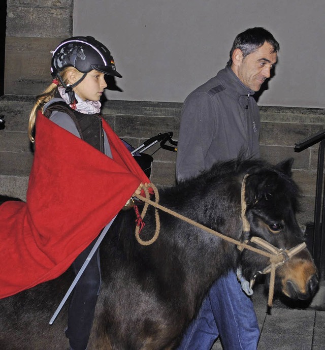 Erstmals war St. Martin in Mauchen hoch zu Ross.   | Foto: Korhummel