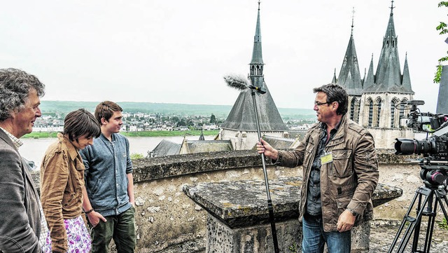 Produzent Rainer Jrger (rechts), Jean...p Kunz bei den Dreharbeiten in Blois.   | Foto: Joerger Media