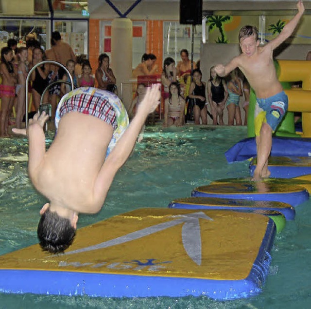 Actionreiche Pool-Party im Obermattenbad  | Foto: Andrea Steinhart