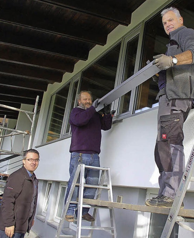 Mitglieder des Frderkreises SV Schwr...ensanierung wird am Freitag gefeiert.   | Foto: Hildegard Siebold