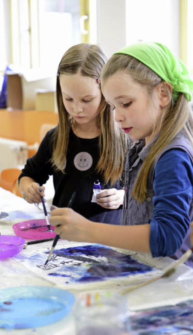 Viel Blau und  ein bisschen bedrohlich...en in der bermittagszeit im Atelier.   | Foto: Ingo Schneider