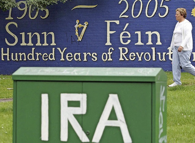 Sinn Fein und IRA waren lange eng verbunden.  | Foto: DPA Avis