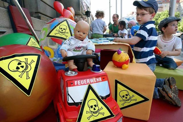 Zu viel Chemie im Spielzeug: Schadstoffe belasten Kinder