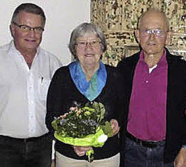 Gastgeber Ewald Keller mit Lisa und Fritz Stein   | Foto: privat