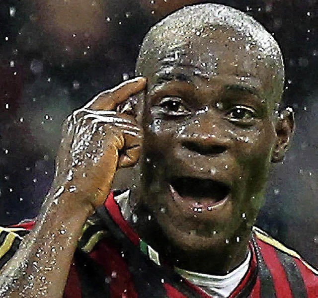 Bei Mario Balotelli ist einiges Kopfsache.  | Foto: dpa