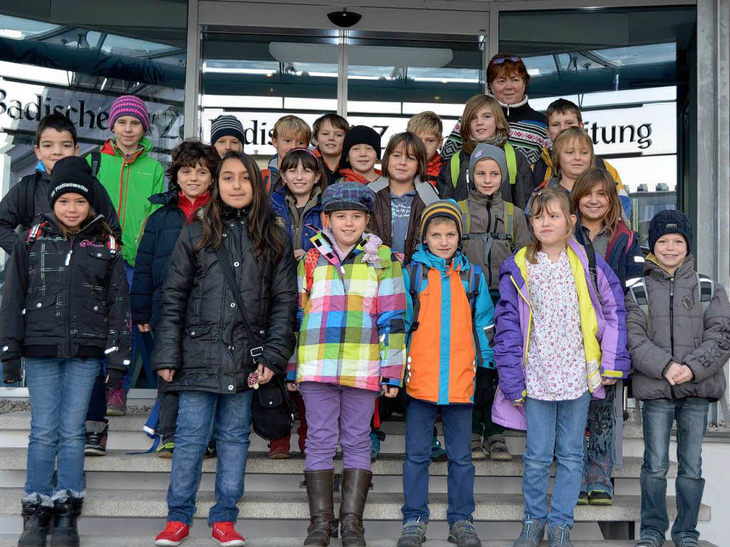 Die Klasse 4 der Schneckantalschule Pfaffenweiler mit ihrer Lehrerin Gabriela Schlesiger. Die Klasse 4 der Schneckantalschule Pfaffenweiler mit ihrer Lehrerin Gabriela Schlesiger.