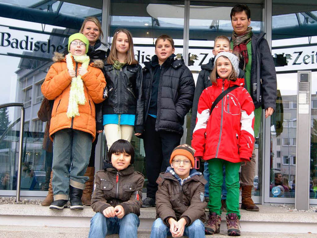 Die Klasse 4b der BBZ für Hörgeschädigte Stegen mit ihrer Lehrerin Katharina Sellentin. Die Klasse 4b der BBZ für Hörgeschädigte Stegen mit ihrer Lehrerin Katharina Sellentin.
