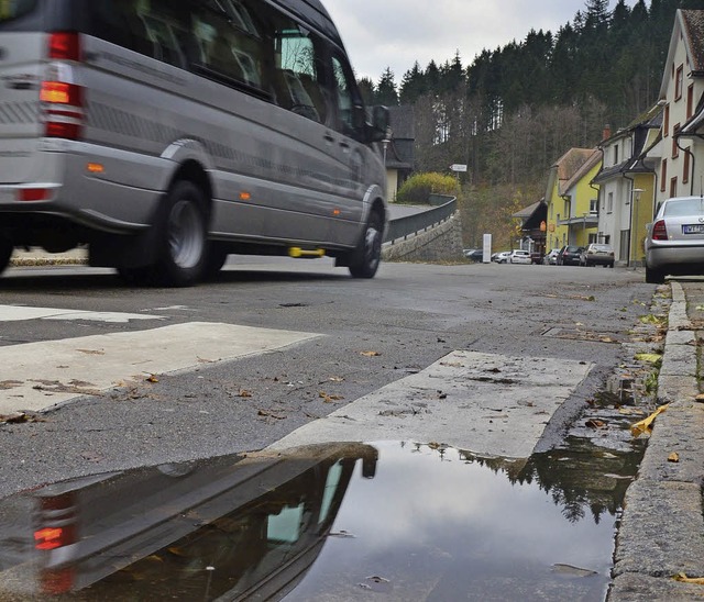 Die Sanierung der Albtalstrae (Foto) ...en im Gemeindehaushalt fr 2014 sein.   | Foto: Sebastian Barthmes