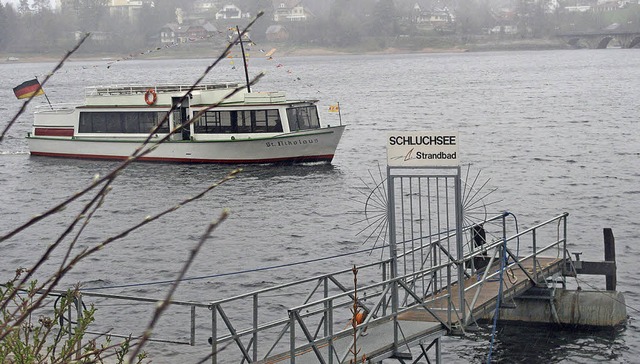 Seit 1968 trgt das Motorschiff St. Ni...ber den See. Jetzt hat es ausgedient.  | Foto: Roswitha Klaiber