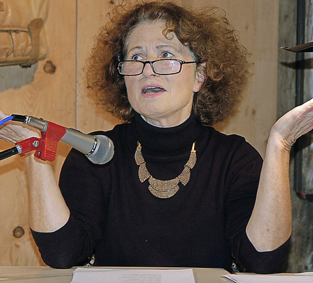 Cornelia Diem berraschte ihr Publikum...vorgetragenen Texten zum Thema Heimat.  | Foto: Binner-Schwarz