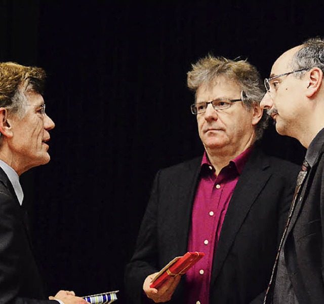 Eugen Maier,  Reinhold Bernhardt und  Matthias Kreplin im Gesprch   | Foto: Mahro