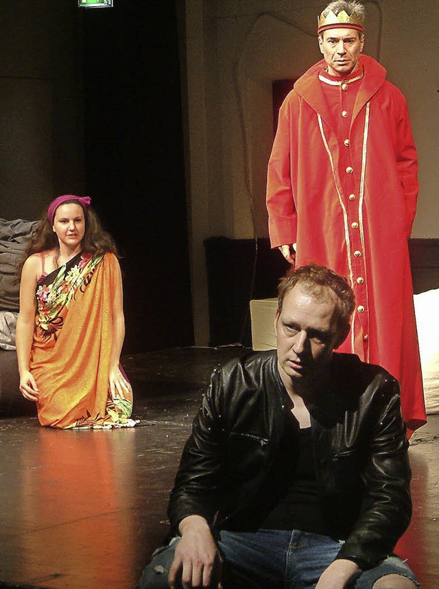 David Khne als Odysseus, hier in eine...sica Wieg im Frnbacher Theater Basel   | Foto: Roswitha Frey