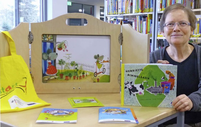 Bibliotheksleiterin Brigitte Schnbele freut sich schon auf Kinder und Eltern.   | Foto: Bibliothek