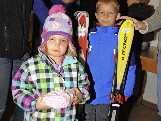 Der Nachwuchs freut sich ber neue Ski...nstig fr die Eltern zu erwerben gab.   | Foto: sedlak