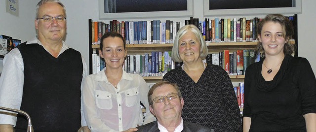 Peter Heinemann, Anka Fricker, Gertrud...llten ihre neuen Kurzgeschichten vor.   | Foto: michael gottstein