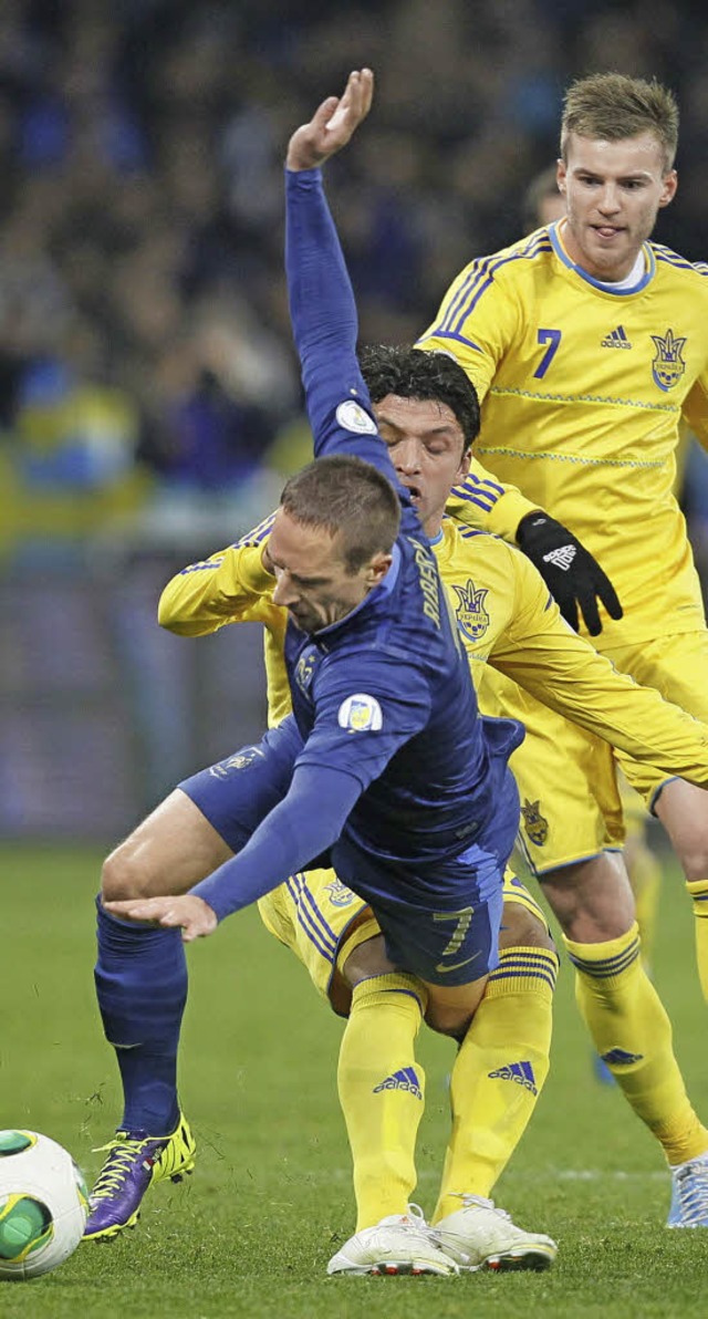 Frankreichs Nationalspieler Franck Rib...iel in der Ukraine keine gute Figur.    | Foto: DPA