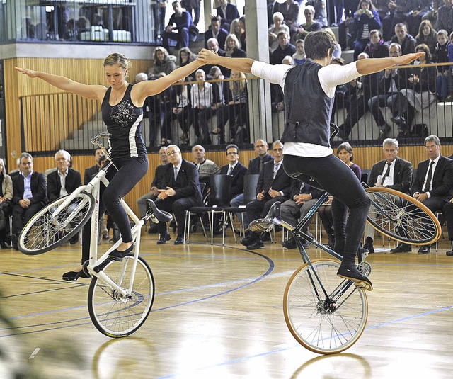 Kunstradfahren ist noch nicht olympisc...ahren gibt,  wird es schon mal gebt.   | Foto: Keller