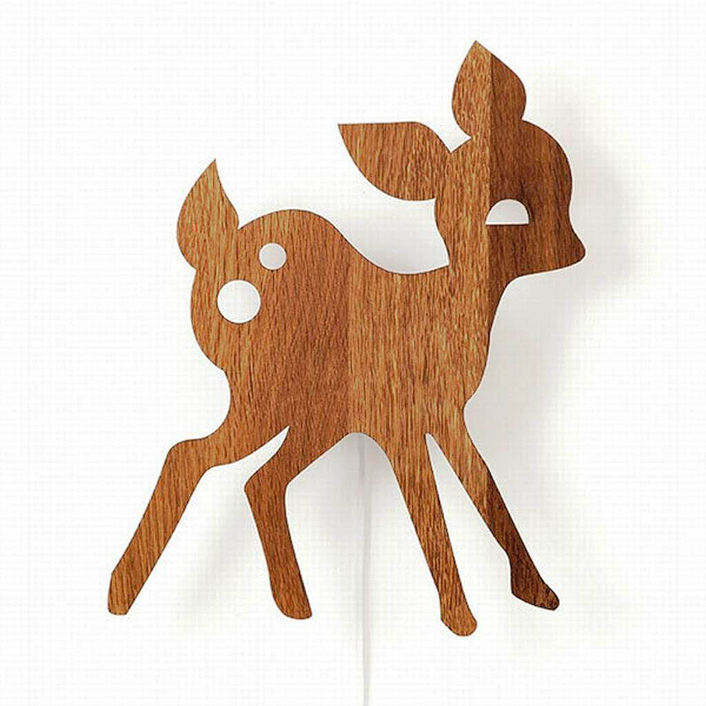 Bambi muss nicht mehr allein sein. Die Lampe My deer von Ferm-Living bekommt von Lieblingstchtern im Kinderzimmer Gesellschaft.