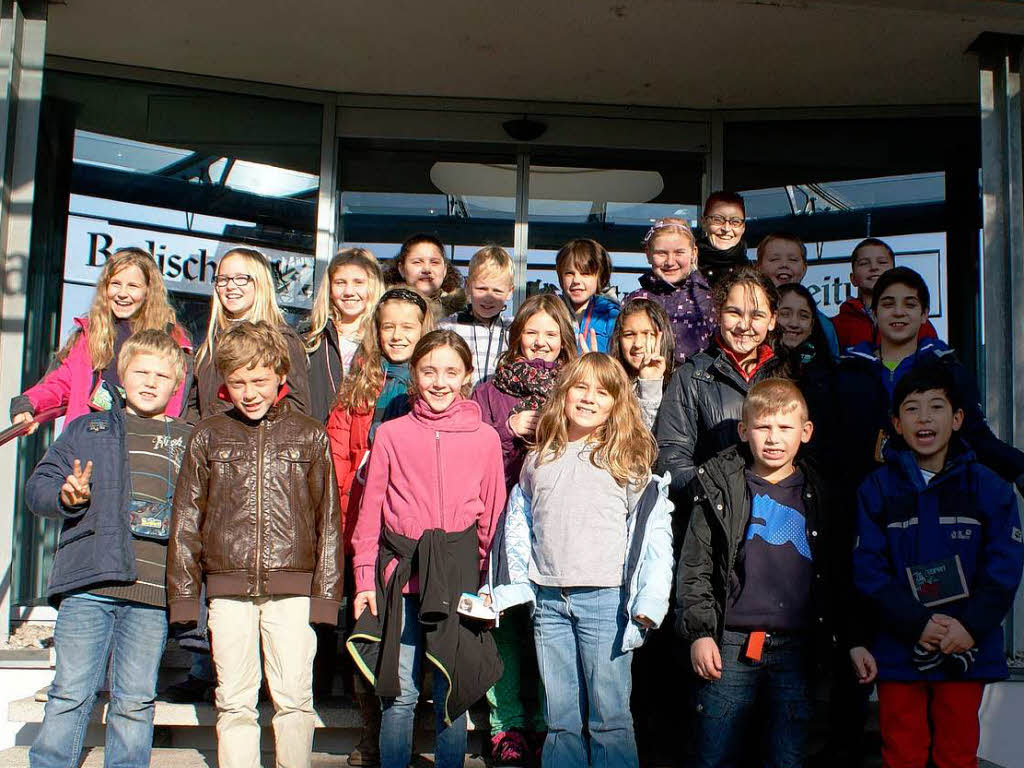 Die Klasse 4b der Kestellbergschule Waldkrich mit ihrer Lehrerin Karola Ruf. Die Klasse 4b der Kestellbergschule Waldkrich mit ihrer Lehrerin Karola Ruf.