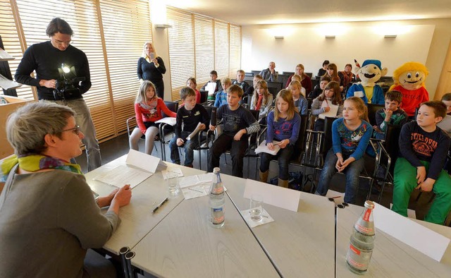 Kinderpressekonferenz mit Staatsministerin Silke Krebs.   | Foto: Michael Bamberger