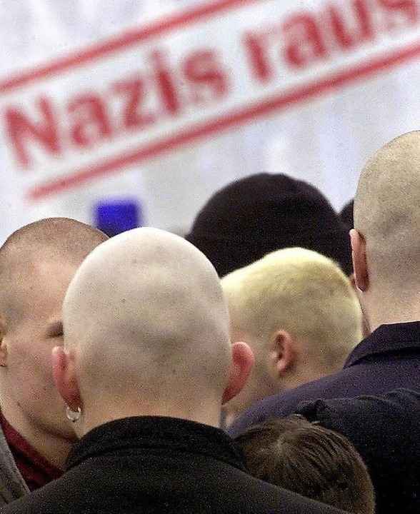 Konfrontation von Links und Rechts: Te...ndgericht Freiburg erneut verhandelt.   | Foto: DPA