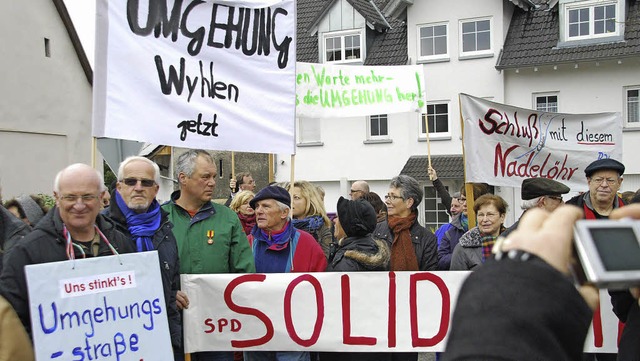 Brgerprotest beim Besuch von Staatsse...ela Splett in Grenzach-Wyhlen im Mrz   | Foto: Archiv Ralf Staub