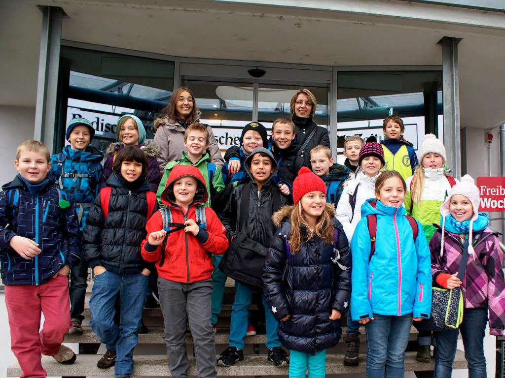 Die Klasse 4b der Hans-Thoma-Schule Weil am Rhein mit ihrer Lehrerin Monika Eberhardt. Die Klasse 4b der Hans-Thoma-Schule Weil am Rhein mit ihrer Lehrerin Monika Eberhardt.
